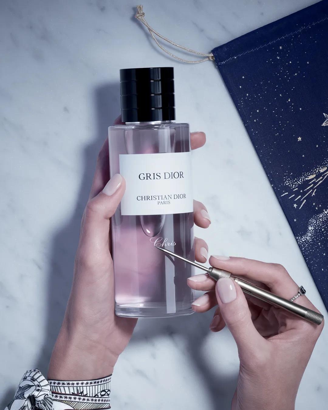 迪奧香水包裝設(shè)計(jì)，尊享藝術(shù)，完美呈現(xiàn)