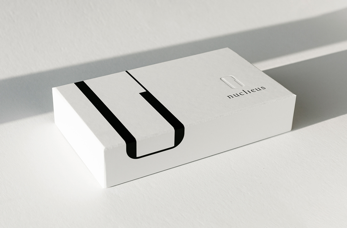 極簡風(fēng)格手表包裝設(shè)計(jì)